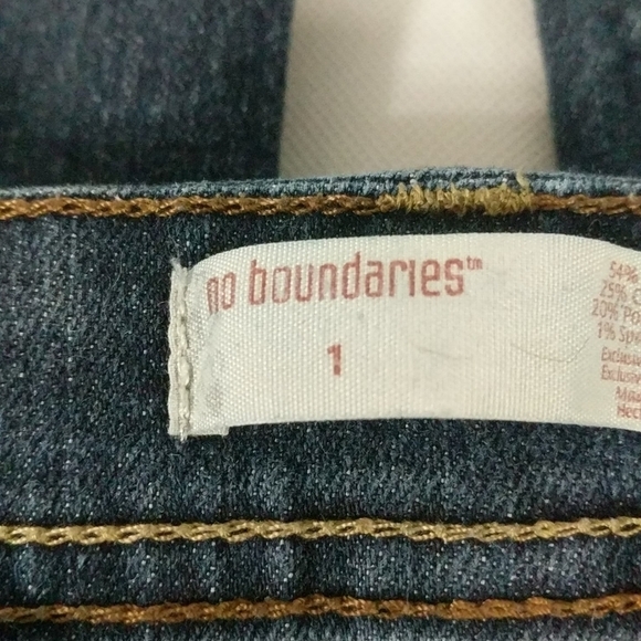 No Boundaries Medium Wash Boot Cut - size 1 - Picture 2 of 4